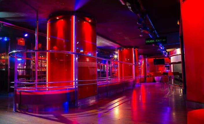 Top 6 Best Pole Dance Clubs In Barcelona · Pole Dancing