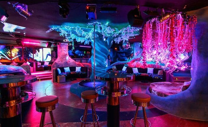 Interior del Blue Night Club Barcelona